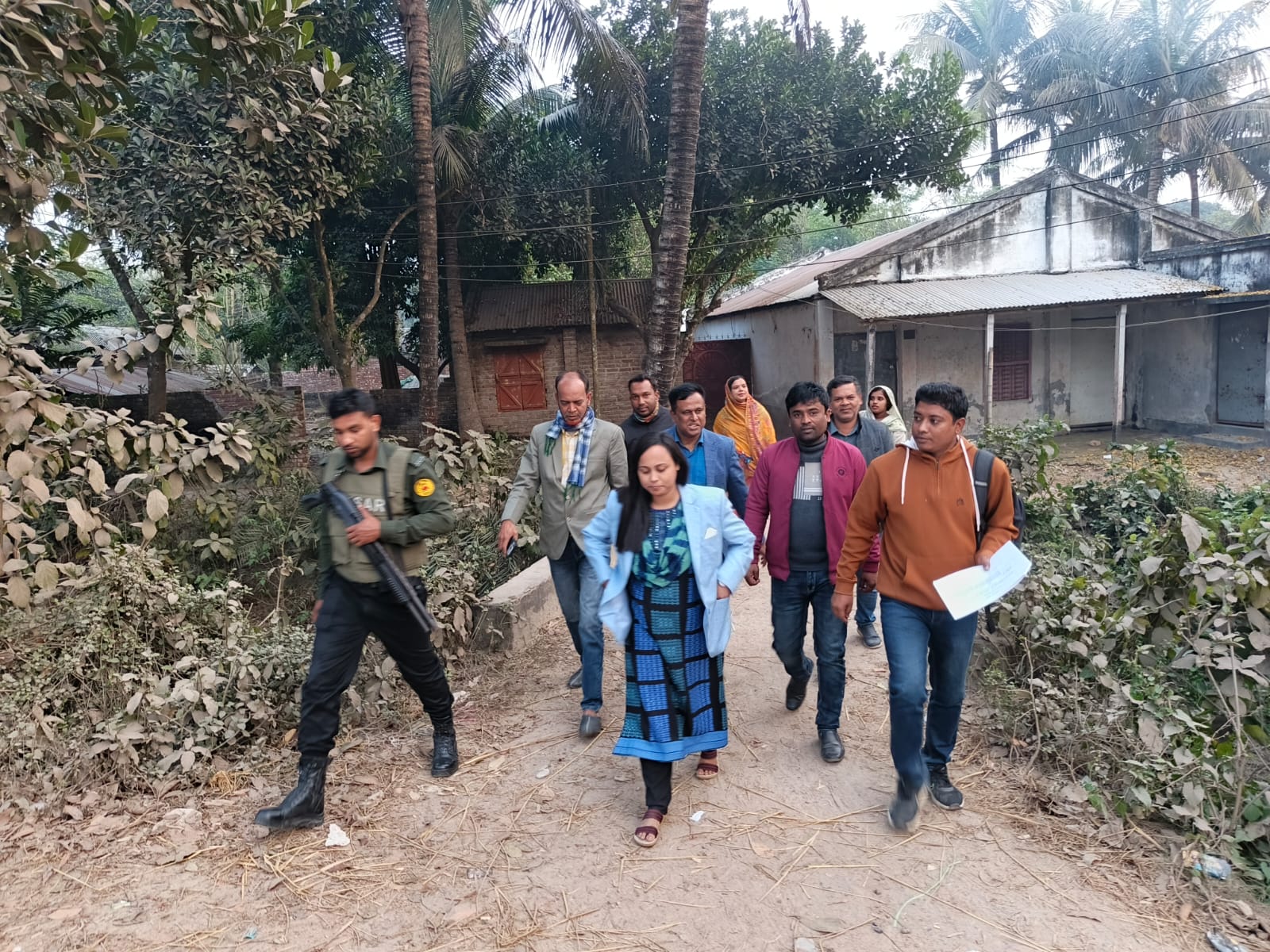 আলমডাঙ্গা পৌরসভার নিম্নআয় এলাকা উন্নয়ন ( লিনিক) করণের লক্ষ্যে পরিদর্শন